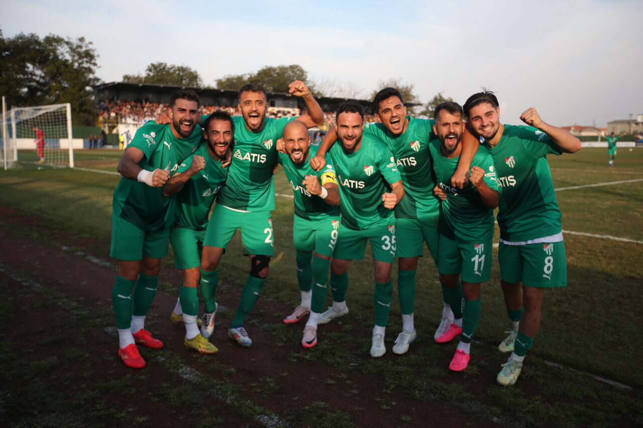 Bursa’da hayat yine duracak! Bursaspor yeni bir rekorla 3 puan arıyor…