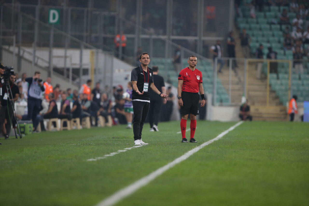 Bursaspor Teknik Direktörü Batalla’dan 0-0 sonrası flaş açıklamalar