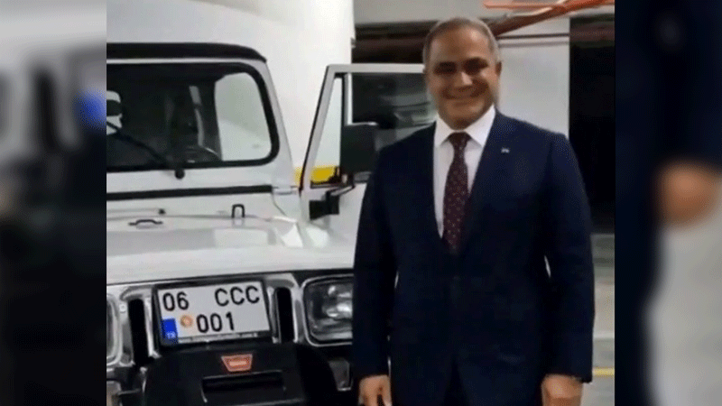 Bahçeli’den MYK üyesine klasik araç hediyesi Bahçeli’den MYK üyesine klasik araç hediyesi