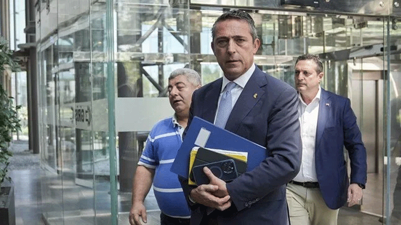Kulüpler Birliği’nden yabancı kuralı açıklaması Kulüpler Birliği Başkanı Ali Koç, yabancı kuralı hakkında yaptığı açıklamada,