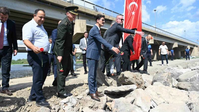 Karacabey’in Kurtuluş Günü coşkuyla kutlandı Karacabey’in düşman işgalinden kurtuluşunun 102. yılı ilçede çeşitli etkinliklerle gerçekleşti.