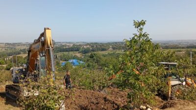 Kuyu açarken toprak altında kaldılar: 2 ölü