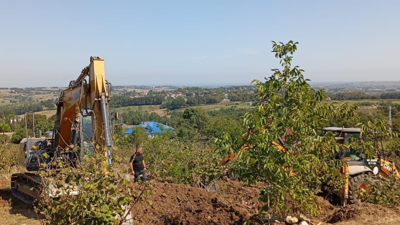 Kuyu açarken toprak altında kaldılar: 2 ölü