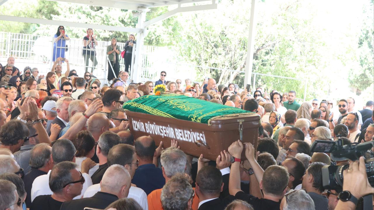 Metin Arolat son yolculuğuna uğurlandı