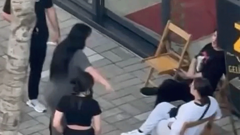 Sosyal medya fenomeni ortalığı birbirine kattı Sosyal medya fenomeni ortalığı birbirine kattı