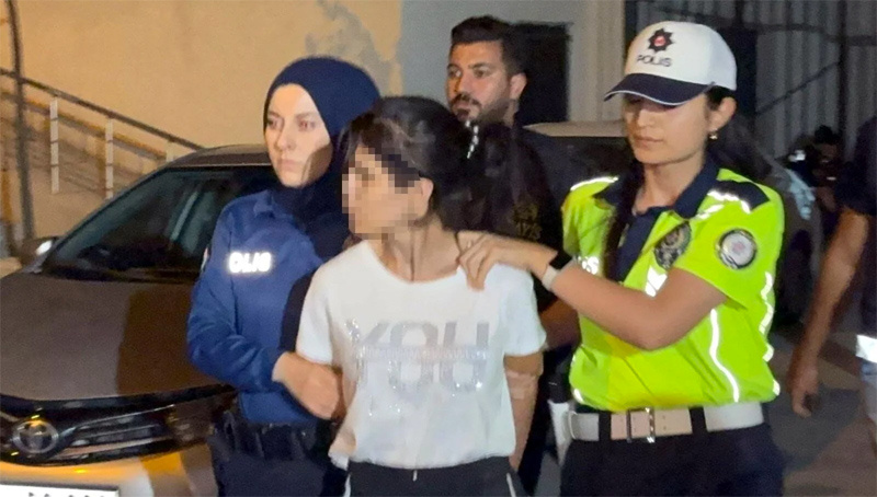 Bebeği komaya sokan dayak! Anne ve iki çocuk tutuklandı Bebeği komaya sokan dayak! Anne ve iki çocuk tutuklandı