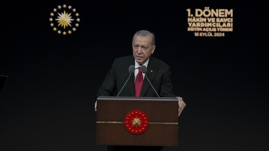 Cumhurbaşkanı Erdoğan: Sosyal medya mecraları operasyon aygıtına dönüştü