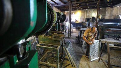 Türkiye’de 6 ayda verilen yatırım teşvik belgelerinde imalat sektörü başı çekti