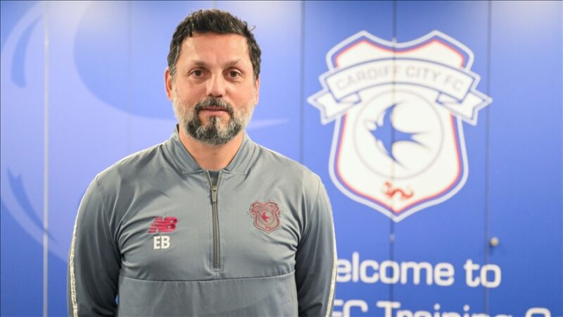 İngiltere Championship ekiplerinden Cardiff City'de teknik direktör Erol Bulut ile