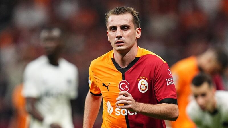 Galatasaraylı futbolcu Kerem Aktürkoğlu, Portekiz'in Benfica takımına transfer oldu.