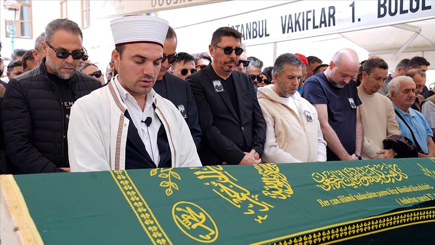 Metin Arolat’a veda