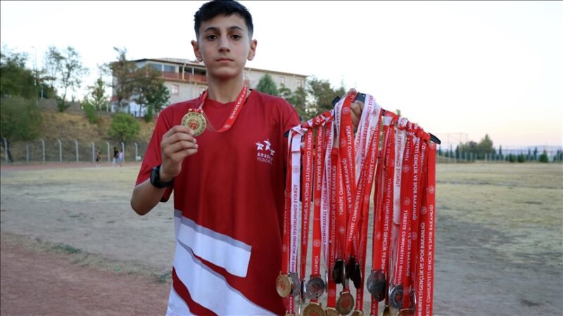 Elazığ'da yaşayan 12 yaşındaki Mustafa Tunahan Özdoğan, 2 yıl önce