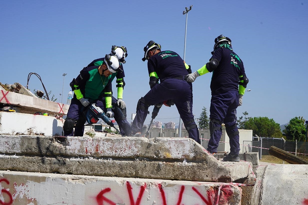 UEDAŞ Arama Kurtarma Ekibi AFAD akreditasyonu aldı UEDAŞ Arama Kurtarma Ekibi AFAD akreditasyonu aldı