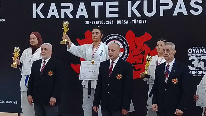 4. Uluslararası Esat Delihasan Kyokushin şampiyonası Bursa’da başladı.