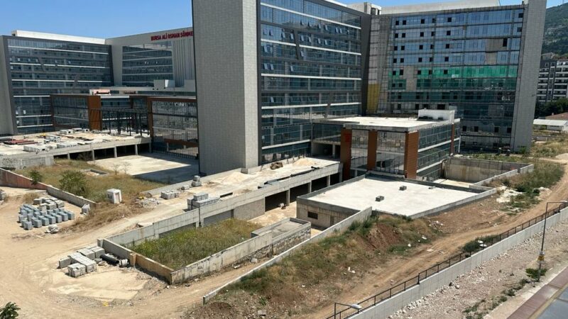 Bursa’nın dev hastanesi ne zaman açılacak? Olay Gazetesi Yazarı Ahmet Emin Yılmaz, Sağlık Bakanı Prof. Dr.