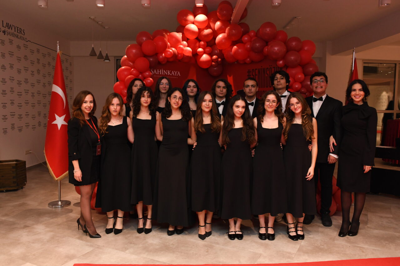 Bursa’da Şahinkaya Eğitim Kurumları’ndan Cumhuriyet’e yakışır kutlamalar Bursa’da Şahinkaya Eğitim Kurumları’ndan Cumhuriyet’e yakışır kutlamalar