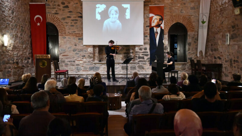 Küçük Narin Osmangazi’de yad edildi Osmangazi Belediyesi tarafından düzenlenen Oda Orkestrası Konseri’nde Diyarbakır’da cinayete kurban