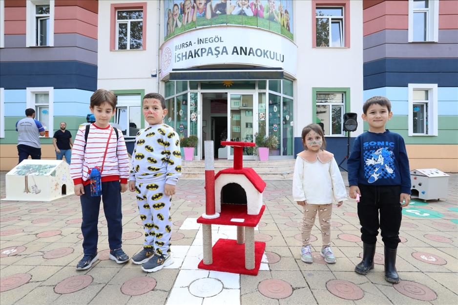 İnegöl’de minik ellerden can dostları için büyük iş İnegöl’de minik ellerden can dostları için büyük iş