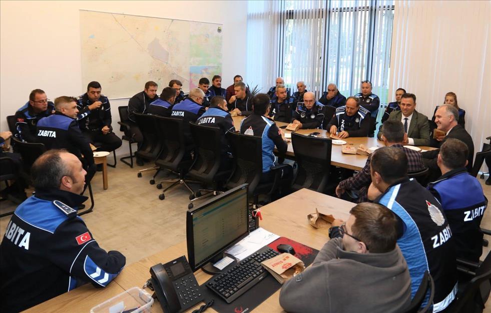 İnegöl Zabıtası 7/24 sahada İnegöl Zabıtası 7/24 sahada