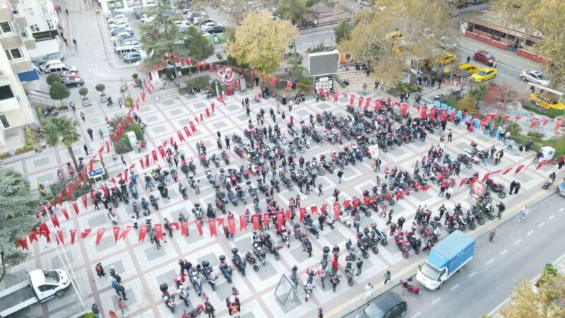 Bursa’da 150 motorcudan Cumhuriyet Korteji Bursa’nın Orhangazi ilçesinde Orhangazi, Gemlik, Bursa, İnegöl ve Mudanya’dan gelen