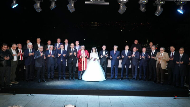 Bursa’da Pakyürek ve Zahir ailelerinin en mutlu günü AK Parti 22. Dönem Bursa Milletvekili merhum Niyazi Pakyürek ve