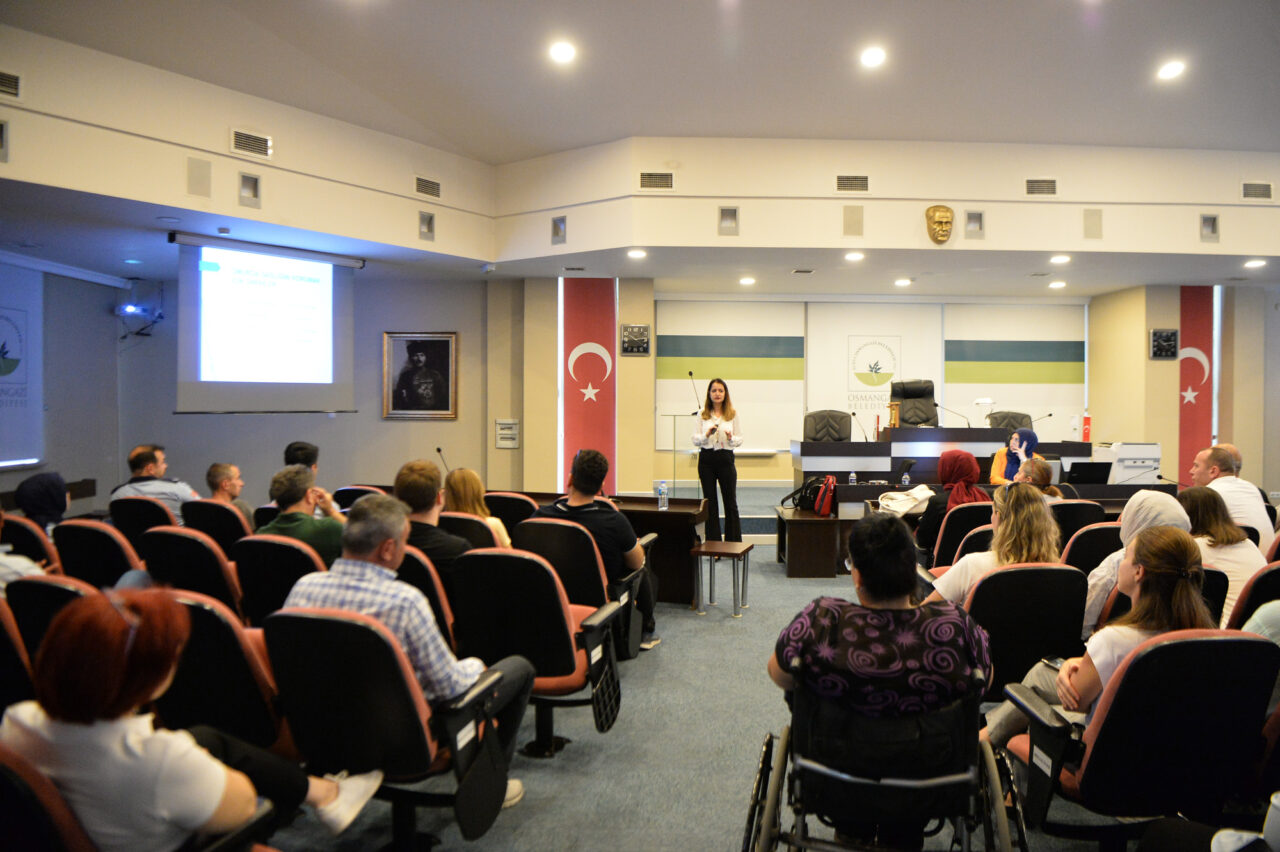 Osmangazi’de belediye personeline sağlıklı beslenme ve ofis ergonomisi eğitimi