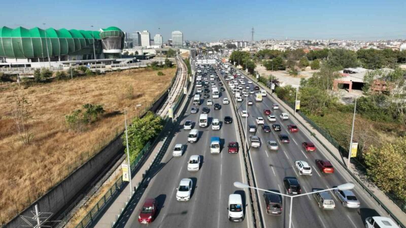 Bursa’daki araç sayısı belli oldu! İşte son rakamlar… Bursa’da trafiğe kayıtlı araç sayısı 1 milyon 218 bin 655’e