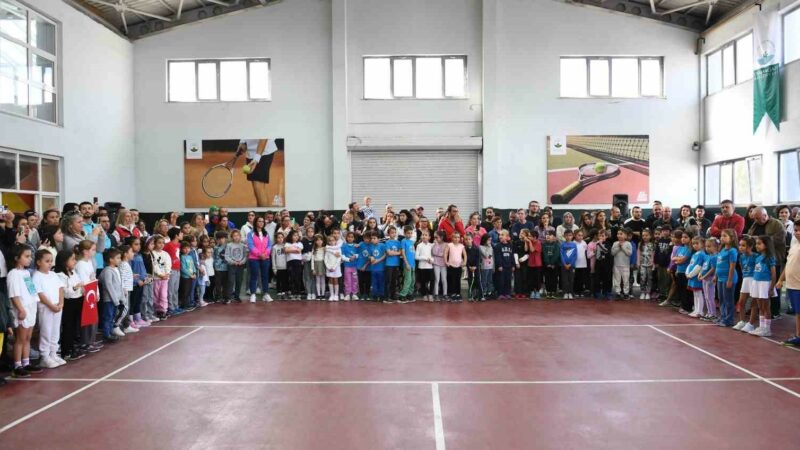 29 Ekim Cumhuriyet Kupası’nda kazananlar belli oldu Osmangazi Belediyesi’nin Gençlik Hizmetleri Spor İl Müdürlüğü ile birlikte düzenlediği