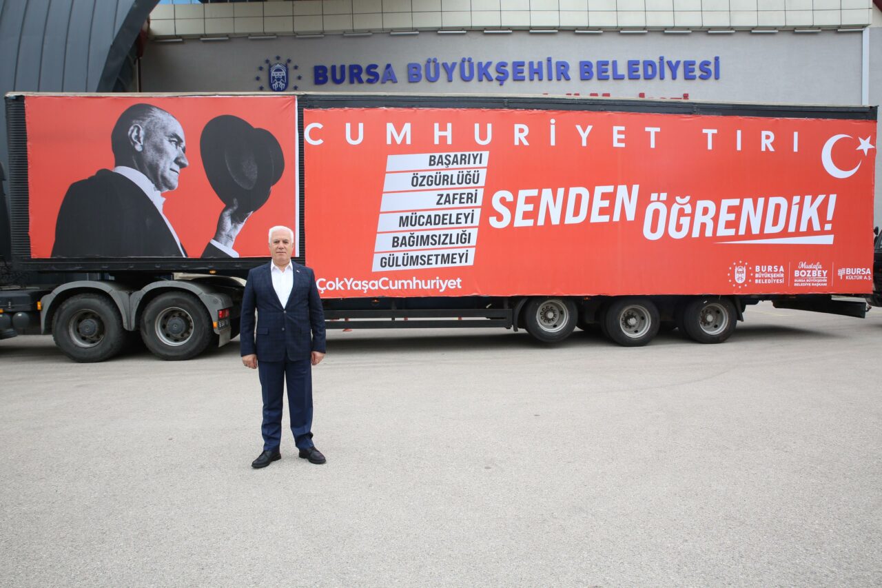 29 Ekim coşkusu ‘Cumhuriyet Tırı’ ile Bursa’yı sarıyor