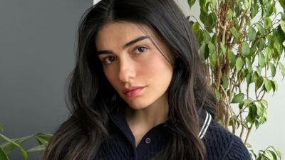 Hazar Ergüçlü siyah elbisesiyle büyüledi!