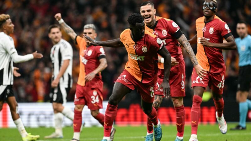 Derbide kazanan Galatasaray Süper Lig'in 10. haftasında Galatasaray ile Beşiktaş dev derbide karşı