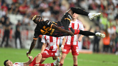 Osimhen’in röveşata golü tarihe geçti