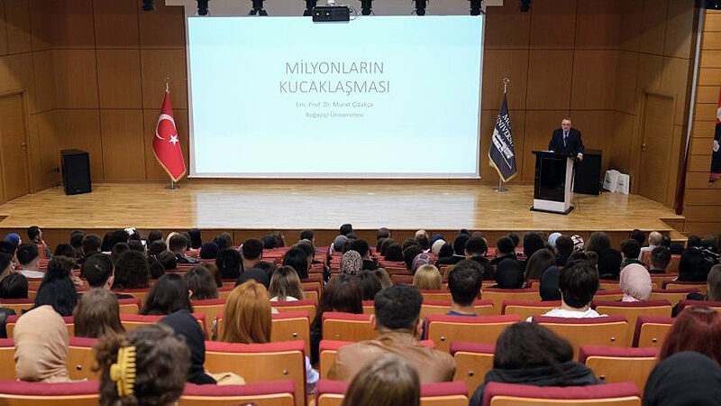 Mudanya Üniversitesi’nde ilk ders zili çaldı Mudanya Üniversitesi, 2024-2025 akademik yılına öğrencilere yönelik oryantasyon programı ile