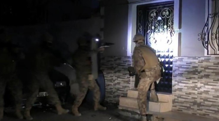 Bursa’da 1500 polisle şafak operasyonu!