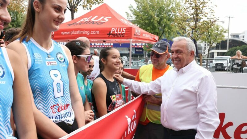 Başkan Özdemir, ’Eker I Run’ heyecanına ortak oldu Binlerce sporcunun katıldığı ’11. Eker I Run’ heyecanı Nilüfer’de yaşandı.