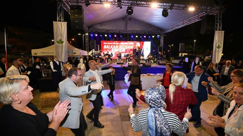 Osmangazi Belediyesi, düzenlediği mahalle konserleri ile yurttaşların sanatla bağını güçlendirmesine