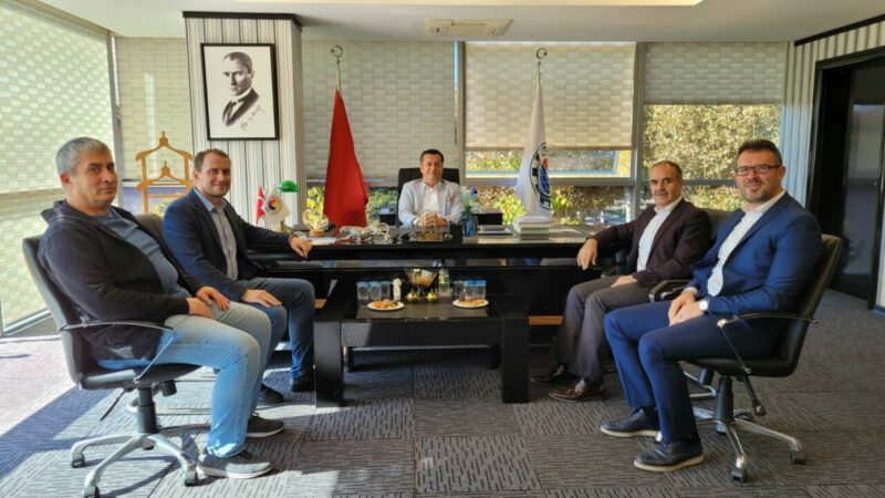 Bursa'nın Gemlik ilçesinde ortaokullar arasında robot yarışması düzenlenecek. Bursa genelinde