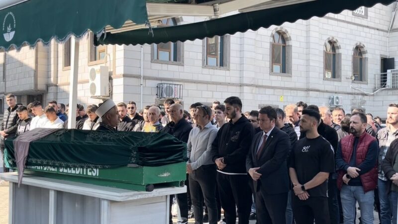 Boşanma aşamasındaki eşi öldürmüştü! Bursa’da acı veda Bursa’da ayrılma aşamasındaki diş doktoru eşini silahla vurarak öldüren diş