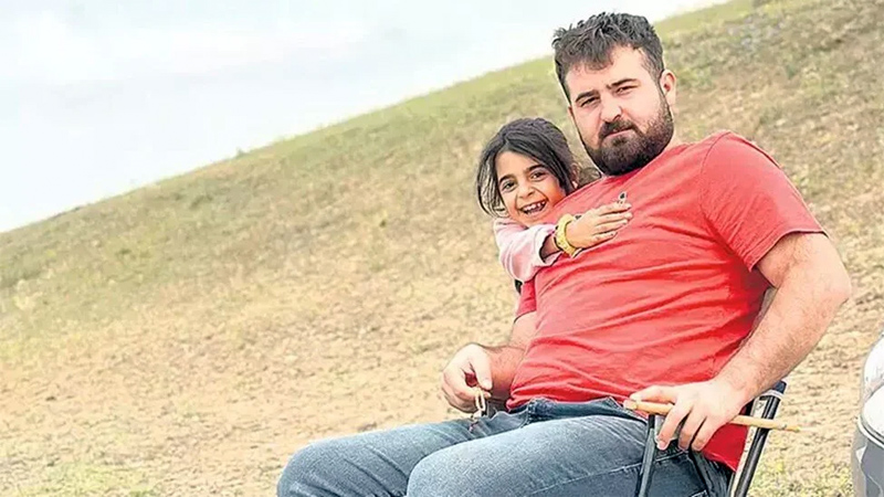 Narin Güran’ın abisinden dikkat çeken paylaşımlar! Paylaştıktan 45 dakika sonra sildi Narin Güran’ın abisinden dikkat çeken paylaşımlar! Paylaştıktan 45 dakika sonra sildi