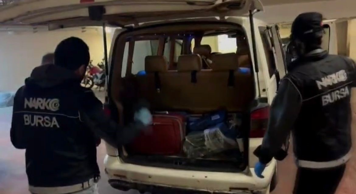 Bursa’da dev operasyon! Gençleri zehirleyeceklerdi