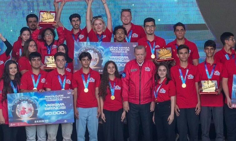 Bursa Uludağ Üniversitesi öğrencileri ölümcül hastalık olan Amyotrofik Lateral Skleroz’un