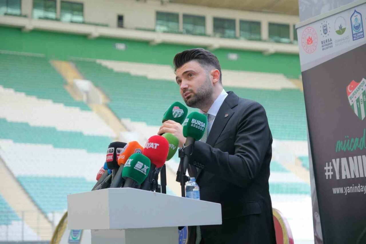 Bursaspor Başkanı Çelik’ten yabancı oyuncu açıklaması