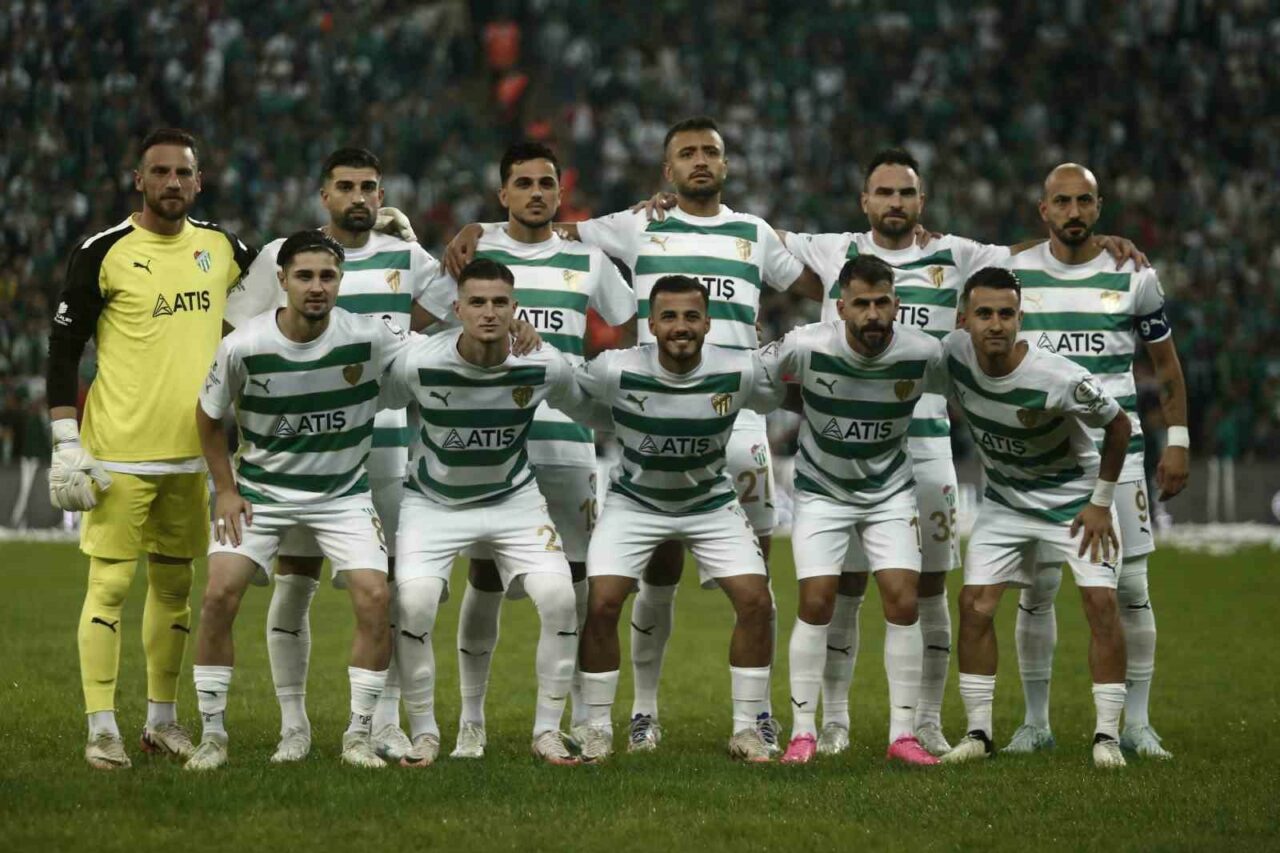 Bursaspor kaleyi gole kapattı