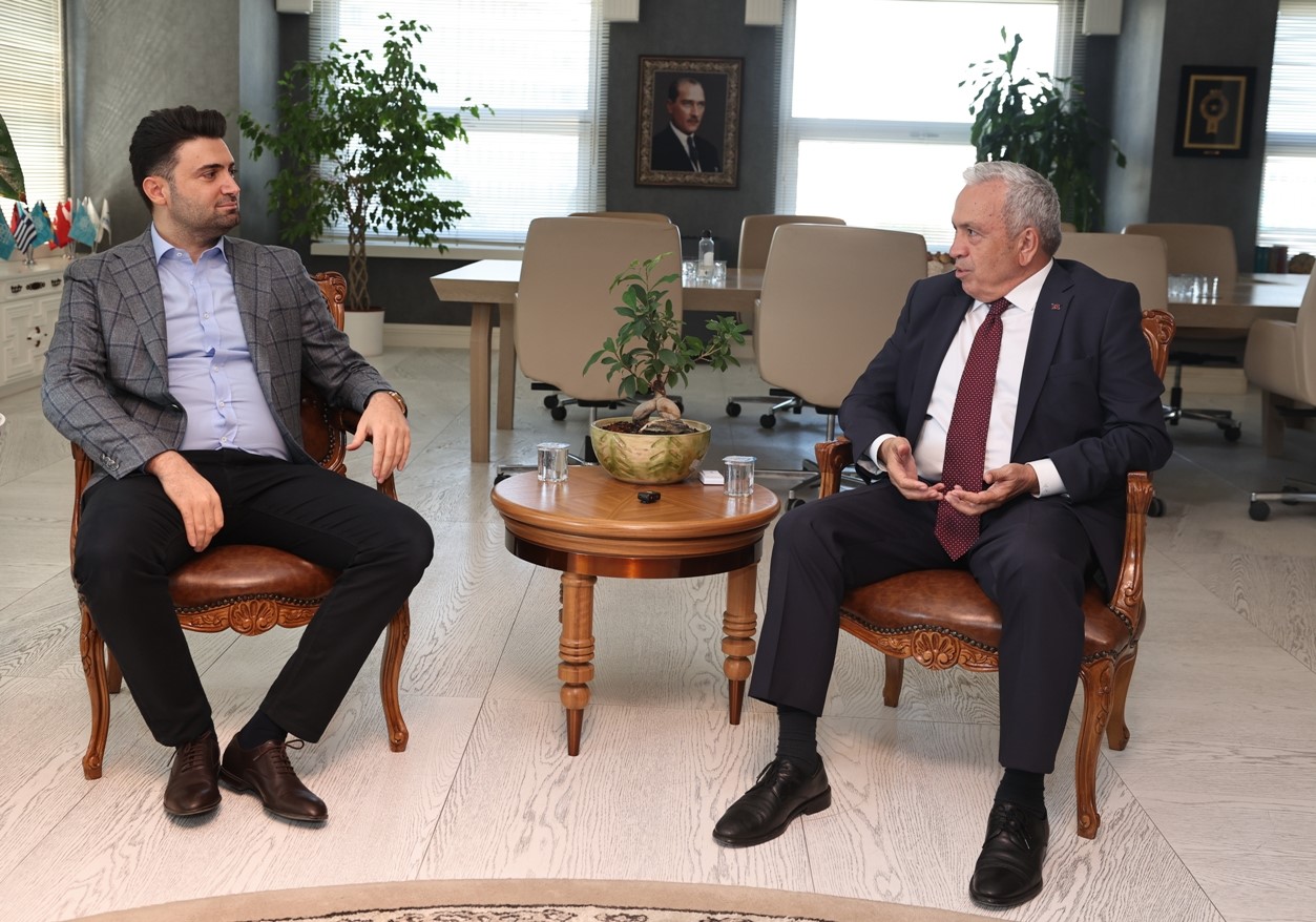 Bursaspor yönetiminden Şadi Özdemir’e ziyaret Bursaspor yönetiminden Şadi Özdemir’e ziyaret