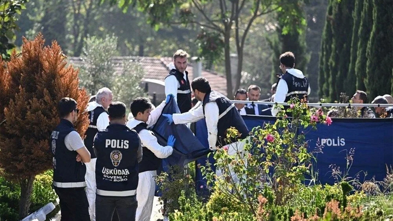 Cem Garipoğlu’nun mezarından çıktı! O poşetin sırrı ne?