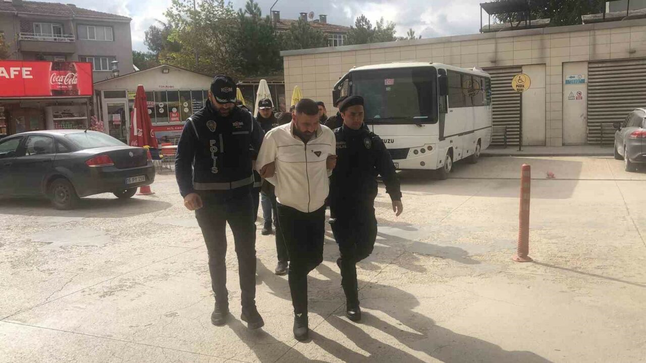 Bursa’da tefeci operasyonu! Bursa’da tefeci operasyonu!