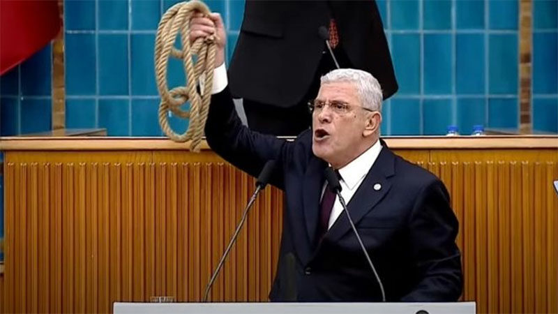 Dervişoğlu, Bahçeli’ye ip attı İYİ Parti Genel Başkanı Müsavat Dervişoğlu, TBMM'de partisinin grup toplantısında