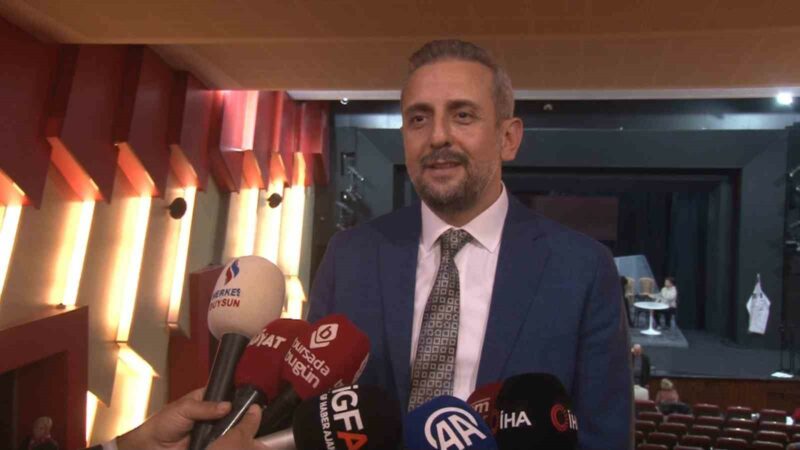 Bursa Devlet Tiyatrosu 53 yıldır aralıksız düzenlediği Feraizcizade Gençlik Tiyatro