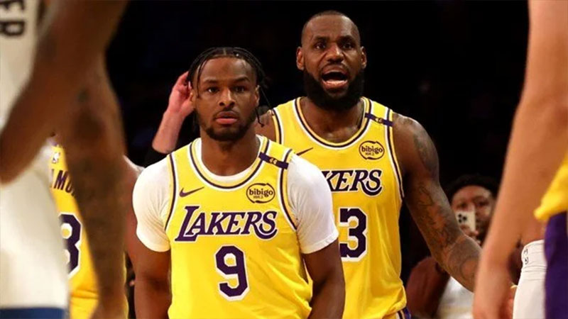 LeBron ve Bronny James, NBA’de tarihe geçti