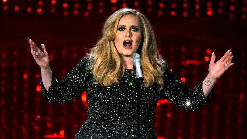 Dünyaca ünlü şarkıcıdan üzücü haber! Sağır kaldı… "Easy On Me", "Hello", "Someone Like You" ve "Rolling in
